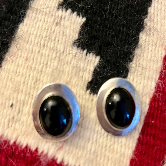 Black Onyx Signed Sterling Silver Native American Earrings - Picture 4 of 7
